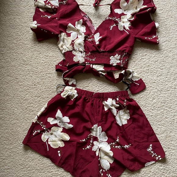 Floral Print Knot Hem Butterfly Sleeve with Shorts - Picture 4 of 7